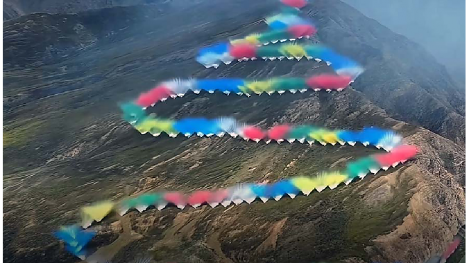 Main image from the Arc’teryx ad. Main image from the Arc’teryx ad.